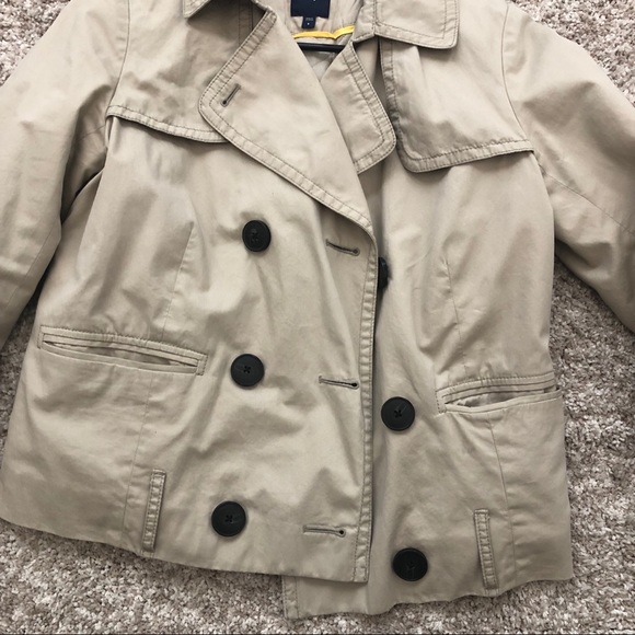 •••GAP Cropped Trenchcoat - Picture 3 of 7